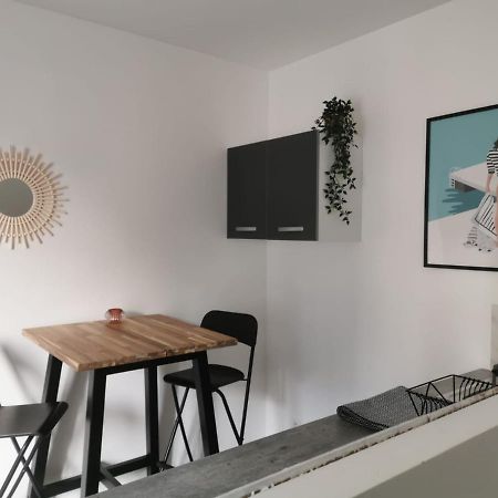 Apartament Studio Cosy Et Renove A 2 Pas Gare Reims Centre - Rue Zewnętrze zdjęcie