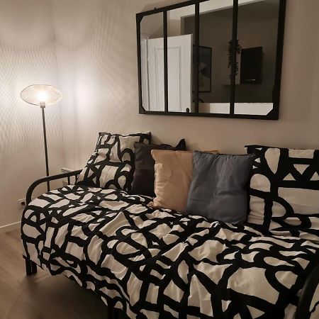 Apartament Studio Cosy Et Renove A 2 Pas Gare Reims Centre - Rue Zewnętrze zdjęcie